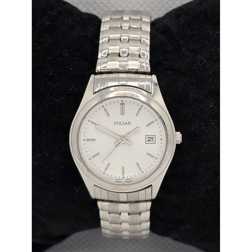 Women's Pulsar Classic Silver Tone Dial Case  Link Bracelet Band Watch 04